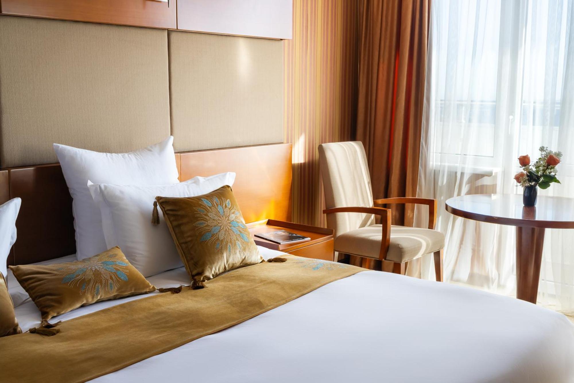 Regardal Hotel Almaty Luaran gambar