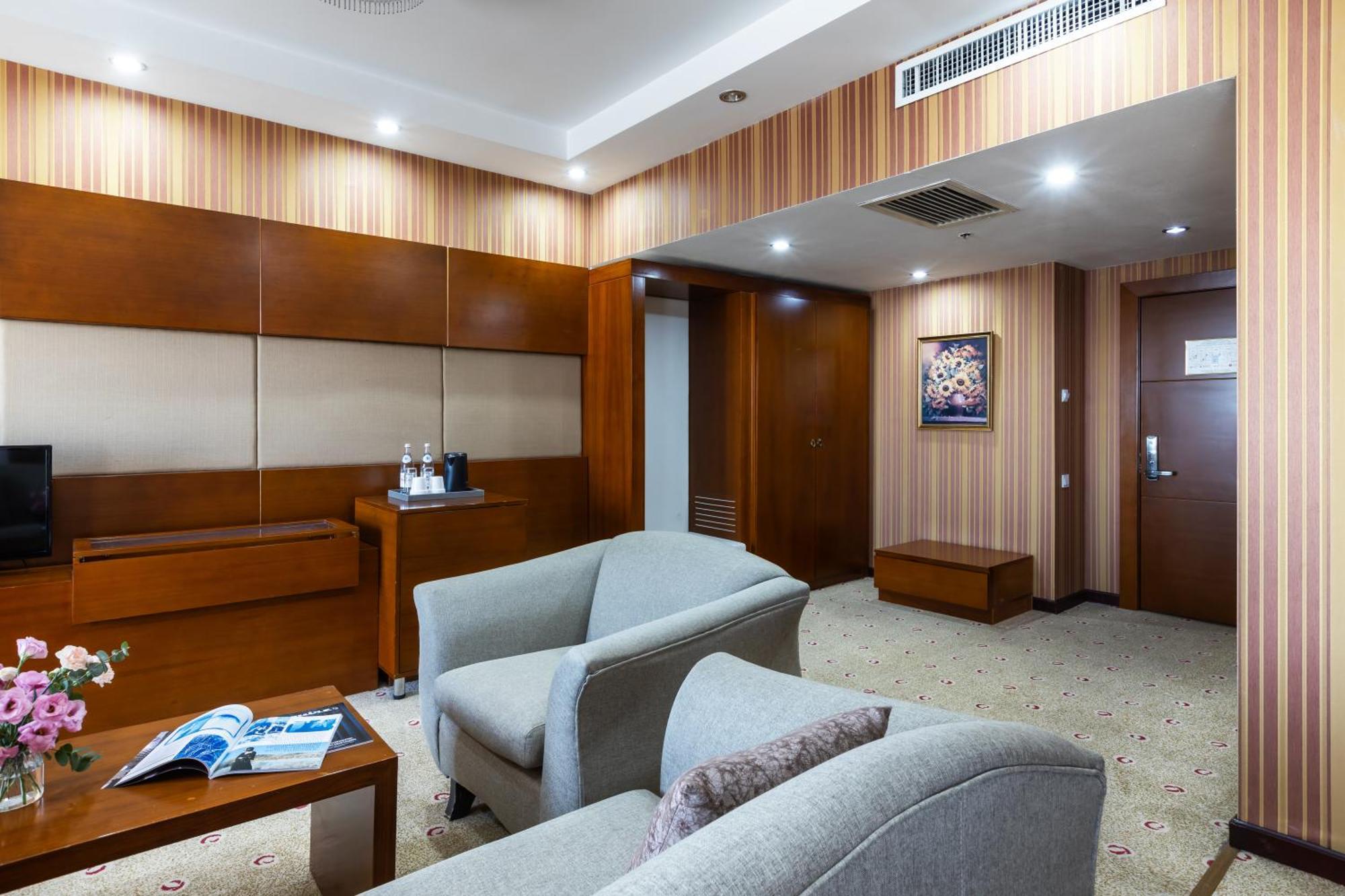 Regardal Hotel Almaty Luaran gambar