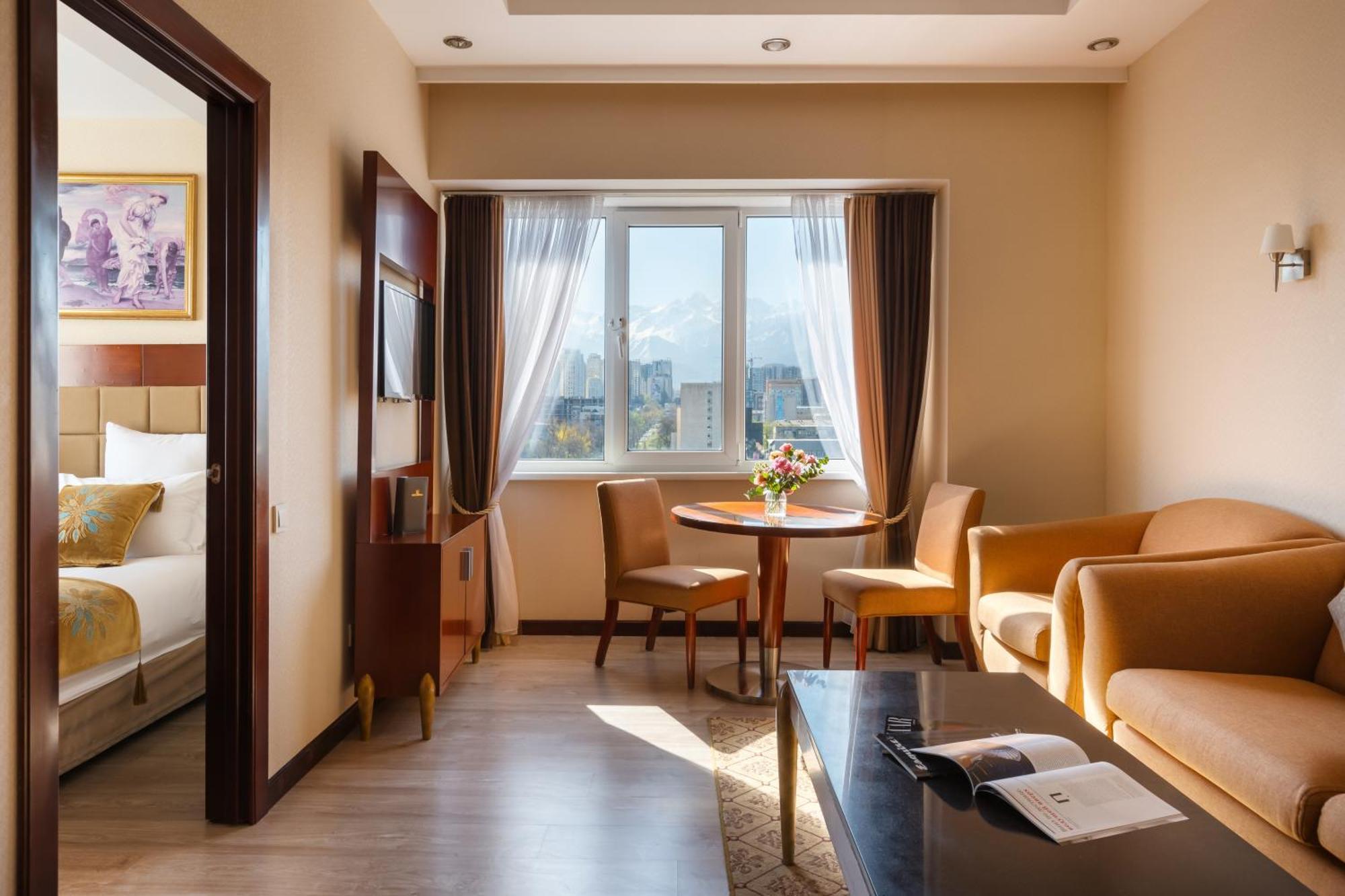 Regardal Hotel Almaty Luaran gambar