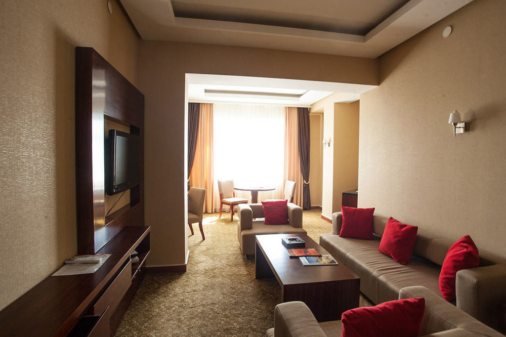 Regardal Hotel Almaty Luaran gambar