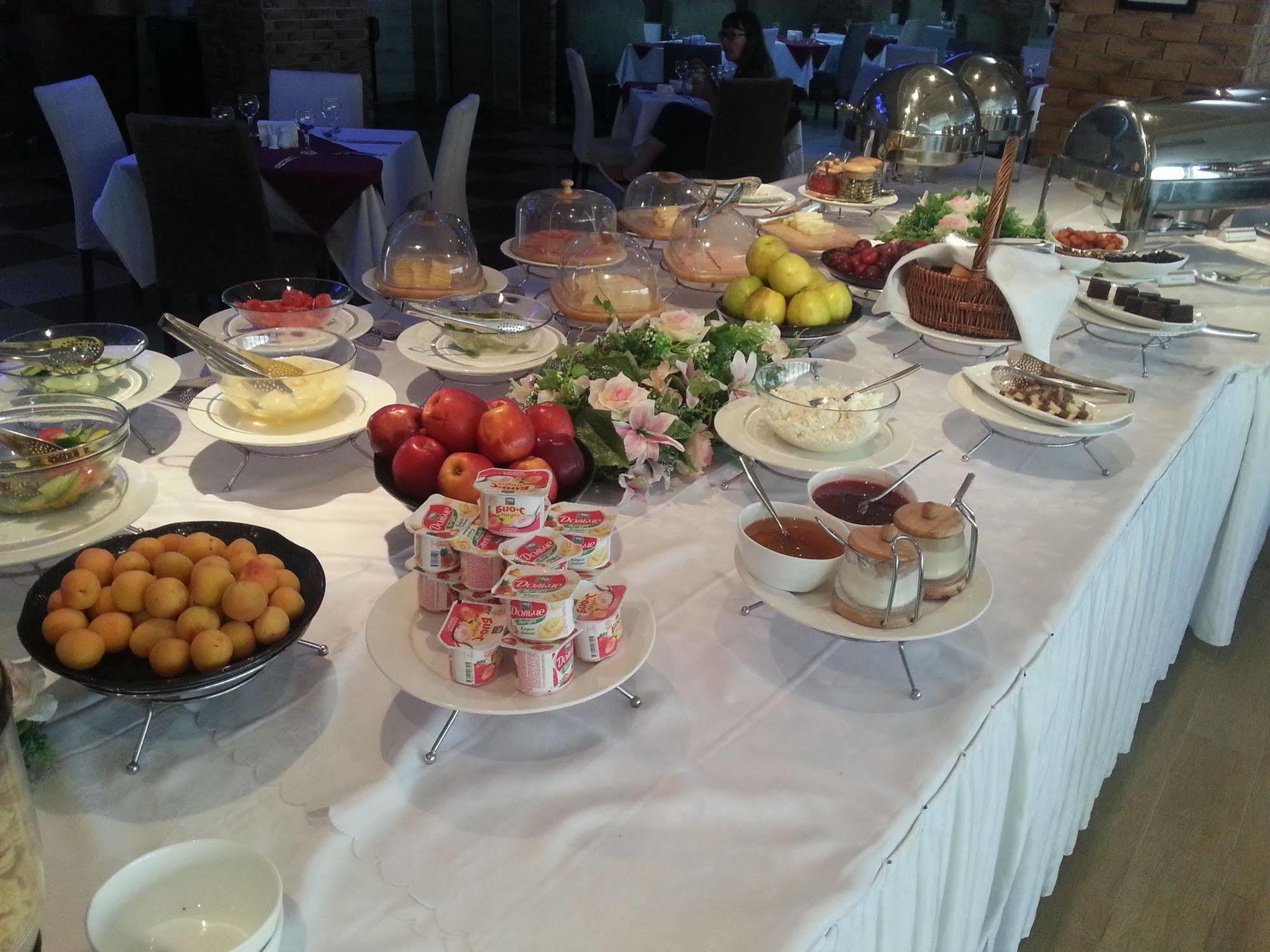 Regardal Hotel Almaty Luaran gambar
