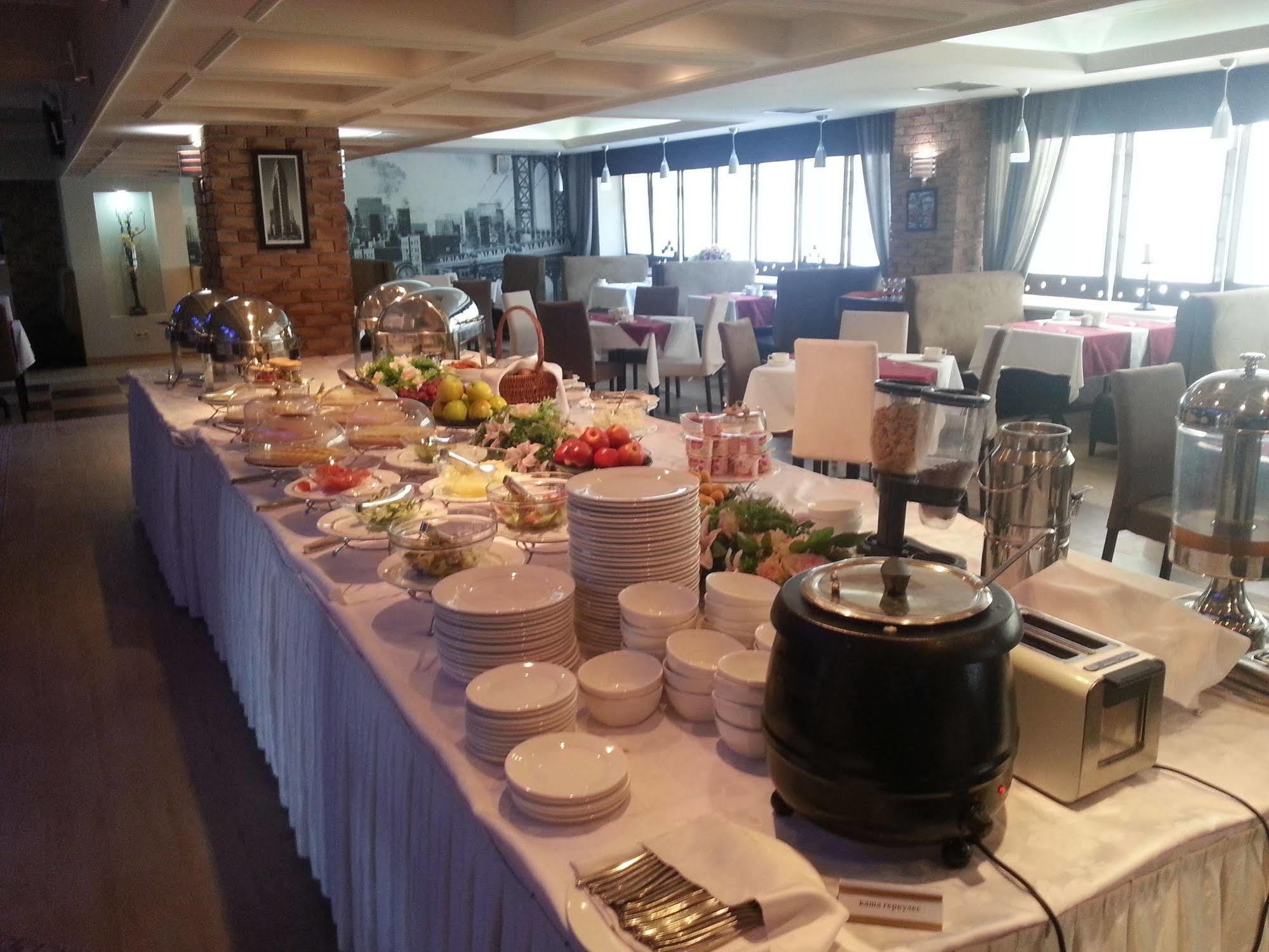 Regardal Hotel Almaty Luaran gambar