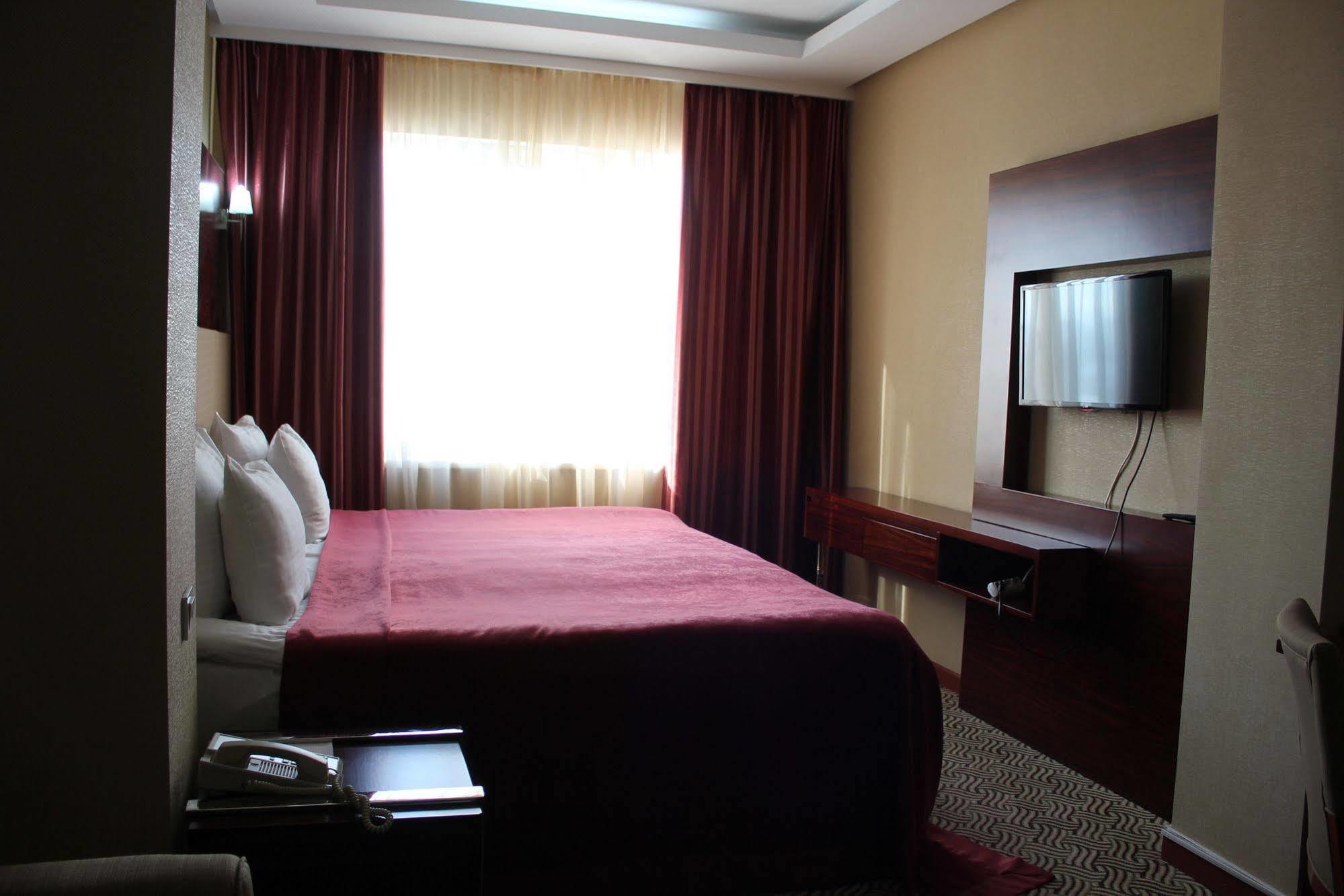 Regardal Hotel Almaty Luaran gambar