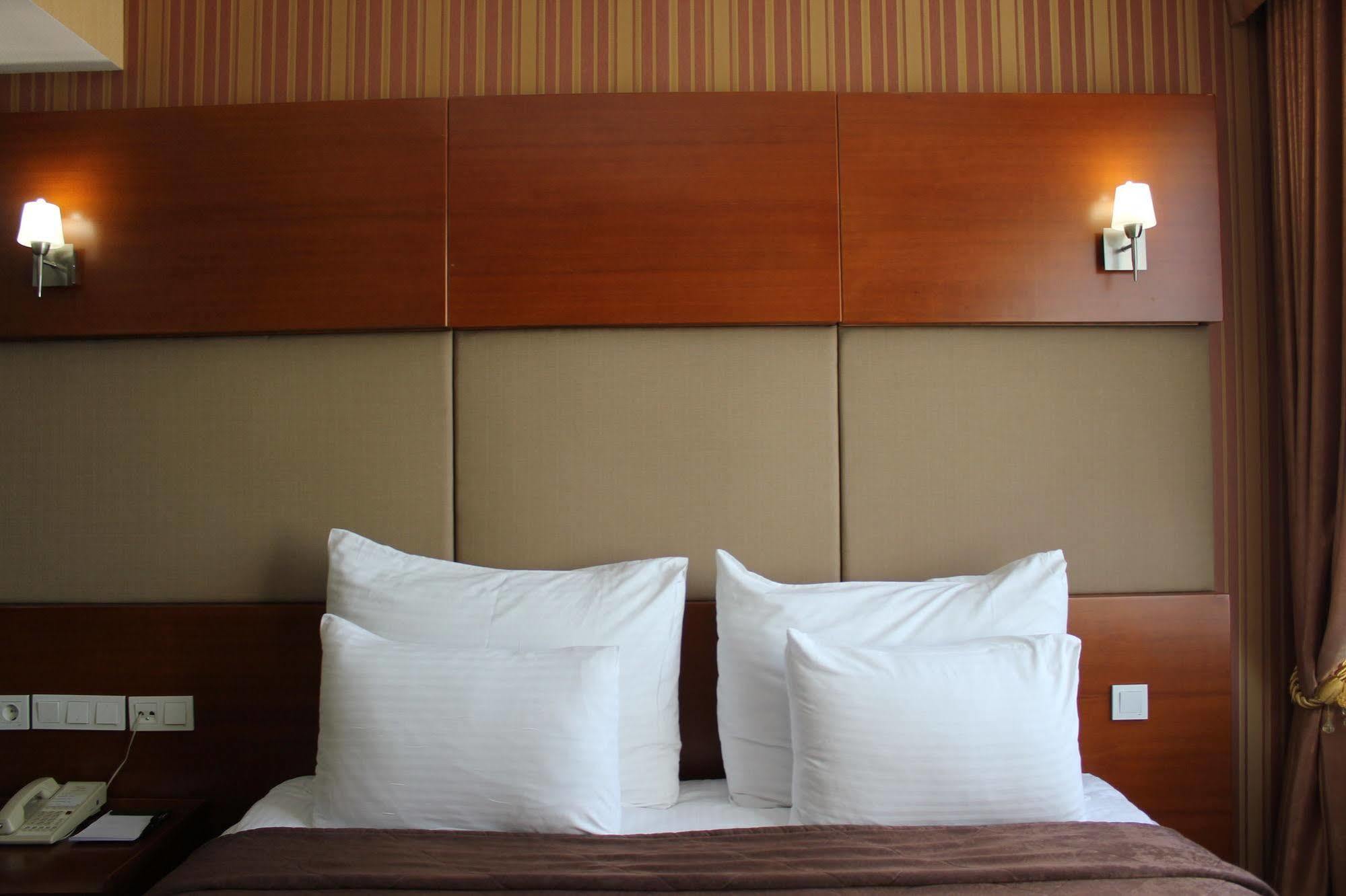 Regardal Hotel Almaty Luaran gambar